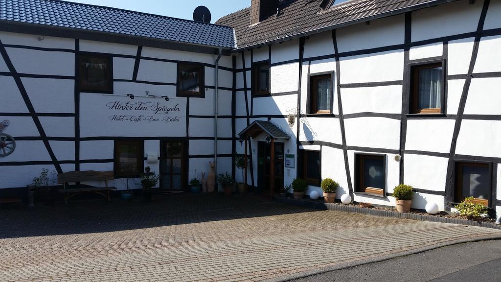 Hinter Den Spiegeln Hotell Heimbach Eksteriør bilde