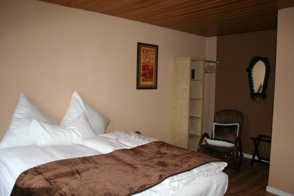 Hinter Den Spiegeln Hotell Heimbach Rom bilde